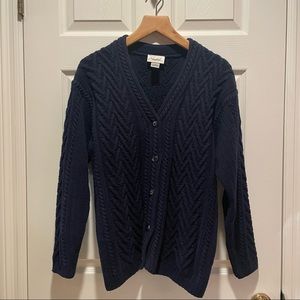 Great vintage navy blue cable knit sweater ⚓️🔷